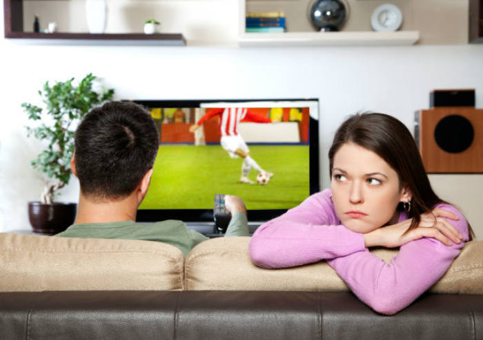 sports-fan-dating-mistake header