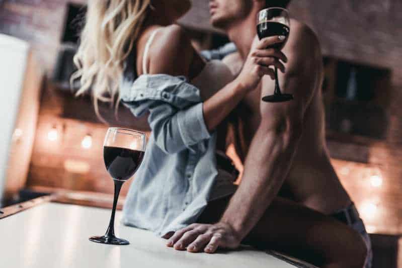 Food & Foreplay: 11 Tips for MAXIMUM Pleasure (Plus: 3 Foods To Avoid)