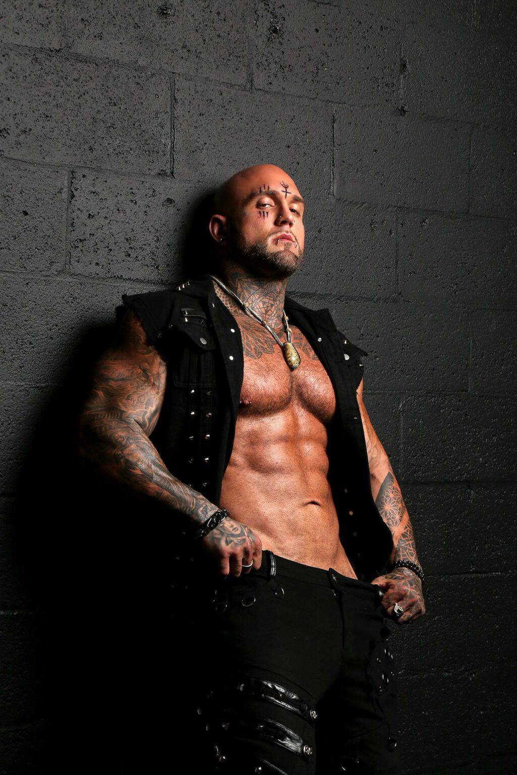 Top 10 Gay OnlyFans Content Creators - Relationships & Dating Magazine