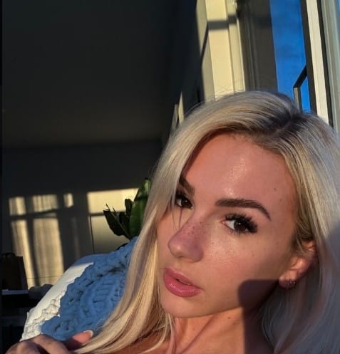 10 Top Blonde Onlyfans Models